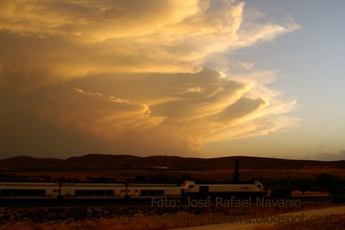 sky españa weather clouds train tren atardecer spain via cielo nubes albacete tiempo ferrocarril tobarra