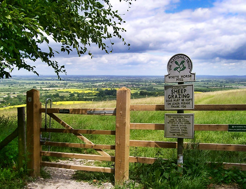 england sign june spring gate view hill down nationaltrust 2009 oxfordshire whitehorsehill wantage woolstone