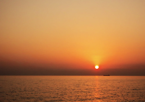 sol mar agua mediterraneo barco verano naranja ocaso poniente oceano