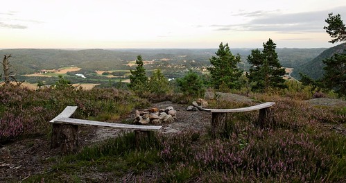 norway norge nikon view campfire utsikt hilltop vestfold picnicplace mrpb27 d40x kvelde 18200mmf3556gedifafsvrdx musekollen