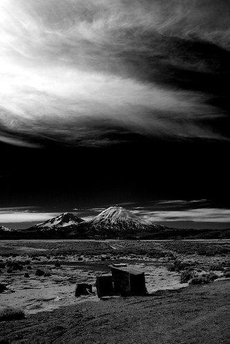 chile trip travel vacation sky bw mountain snow black weather stone night clouds canon landscape ir eos volcano nationalpark reisen flickr track day 300d view cloudy outdoor top may mount dirt hut national atacama rubbish infrared 20mm gps dust canoneos300d altiplano parinacota wikinger strato 2011 putre regióndetarapacá 4523t