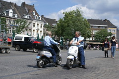 Dienst Handhaving op scooter