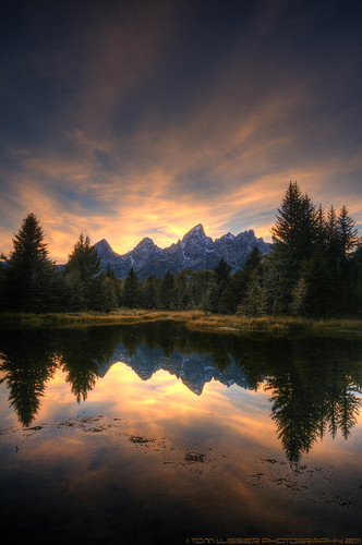 sunset mountain tree water clouds forest reflections river landscape nationalpark nikon rockymountain rockymountains wyoming grandtetonnationalpark schwabacherslanding grandtetonnationalparkwyoming tomlussier