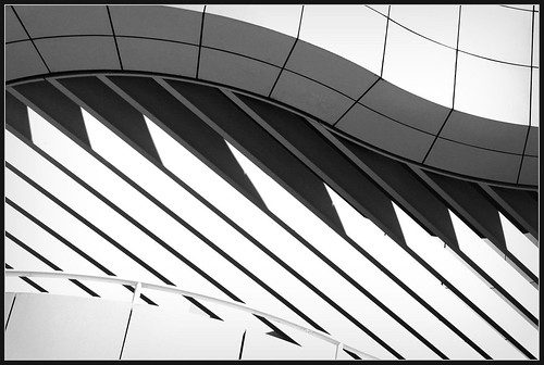 bw lines la blackwhite losangeles shadows curves angles balconies slats gettymuseum canopy jpaulgettymuseum