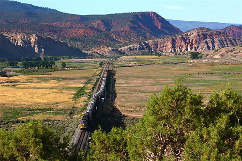 railroad mountains train colorado union rocky unionpacific redrocks freight manifest up5580 mnyro dotserocutoff