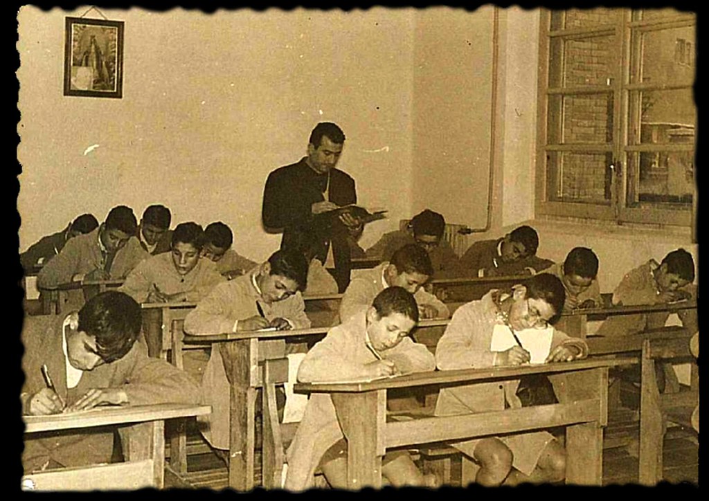 Colegio Salesianos alumnos en clase