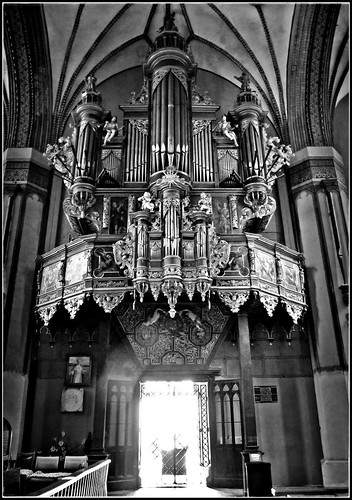 bw white black church cathedral interior gothic poland polska medieval baroque katedra frombork blackwhitephotos