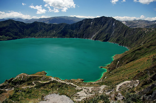lake mountains southamerica landscape ecuador paisaje crater andes laguna montañas quilotoa sudamérica
