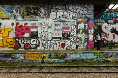 Graffiti à la gare de la Petite Ceinture // Graffiti at the station of the Petite Ceinture