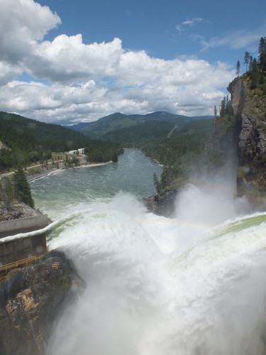 power dam spray electricity hydroelectric spillway seattlecitylight boundarydam