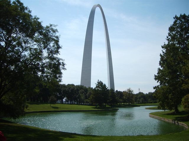  Gateway Arch desde el Jefferson National Expansion Memorial