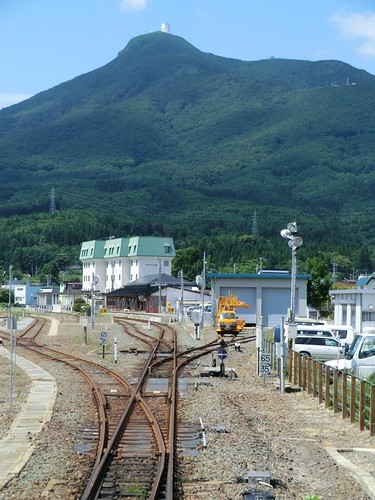 mountain station japan rail aomori 車窓 mutsu 大湊線 大湊駅