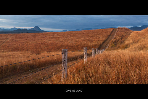 mountains grass canon fence landscapes country australia queensland fields sunburnt 1740l rosevale 5dmkii