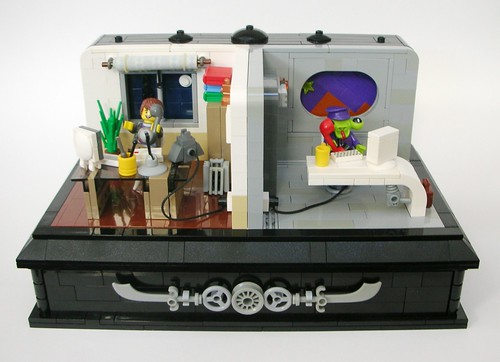 office lego desk space telephone alien micro scifi minifig vignette moc l13 squidman