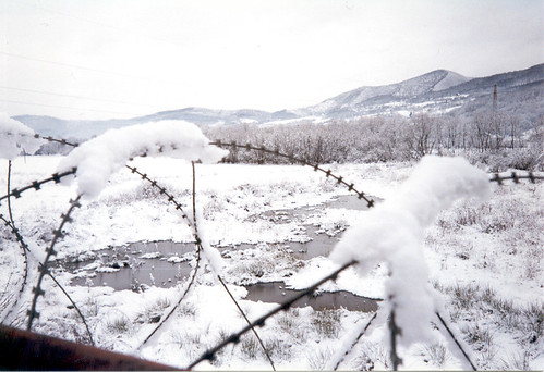winter snow wire sneeuw barbed prikkeldraad novi bosnie herzegowina dooi wbst novitravniktravnik prikkelband