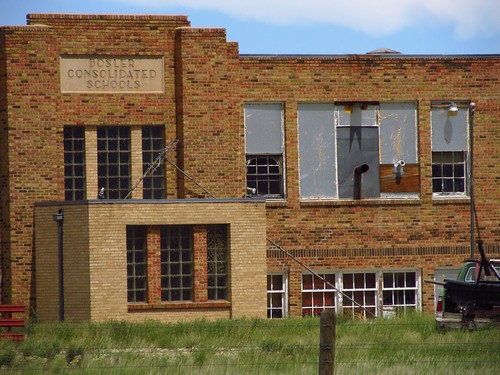school windows building brick abandoned architecture roadtrip wyoming lincolnhighway bosler boslerconsolidatedschools