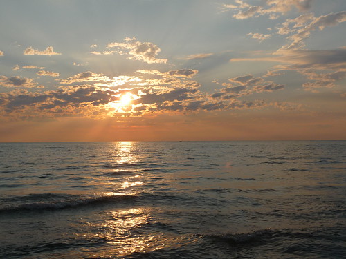 sunset beach lakeerie