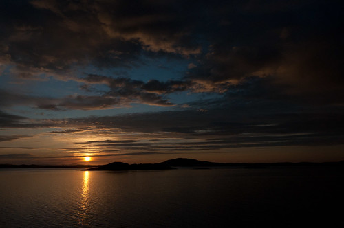 sunset sea panorama sun water norway landscape norge nikon tramonto nuvole mare post sole acqua norvegia postale controluce hurtigruten d90 nikond90 albitai