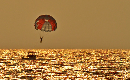 travel sunset india holiday night landscape nikon tour action dusk goa clear calangute getty parasailing gettyimages watersport tamronaf70300mmf456dildmacro d5100 nikond5100