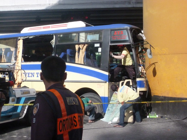 bus accident - oh my buhay