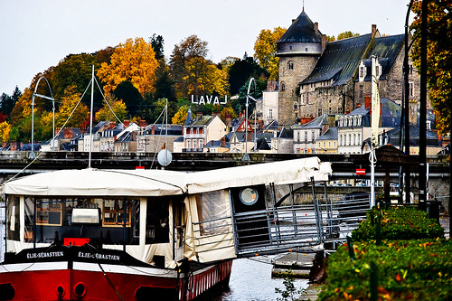 autumn castle history automne histoire neuf château middleage moyenâgepénicherestaurantboat restaurantbridgepontpont