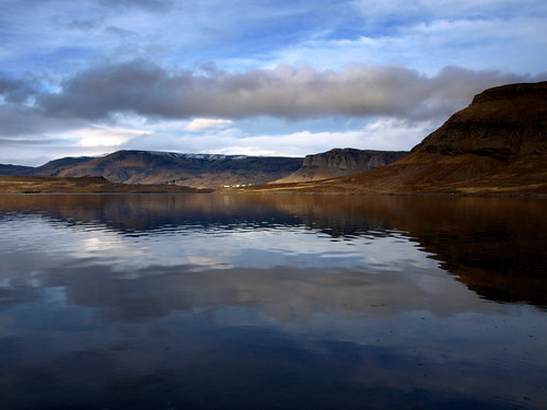 blue autumn sea mountains reflection fall landscape iceland october atlantic fjord hvalfjörður speglun þyrill