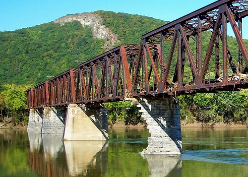 pictures railroad bridge abandoned yard train river photography photo amazing support flood photos pennsylvania picture photojournalism rr pa photographs photograph damaged incredible susquehanna susquehannariver photojournalist pittston photojournal coxton