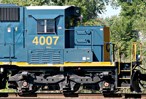 railroad chicago train canon illinois cab engine csx 4007 dolton sd403