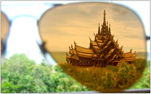trip vacation holiday tourism sunglasses thailand wooden bangkok entrance viewpoint rayban pattaya differentview viewingdeck differentangle sanctuaryoftruth woodenmarvel