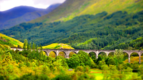 trees train photoshop geotagged toys scotland saturated fake harrypotter viaduct cropped glenfinnan lightroom tiltshift miniaturized mendhakwebsite geo:lat=5686734304 geo:lon=543338299