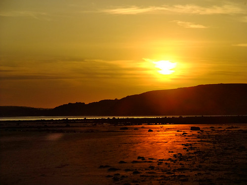 sunset sea summer sun beach june wales bay coast carmarthenshire dusk hill estuary kidwelly towy 2011 carmarthenbay towyestuary wharleypoint salmonpointscar