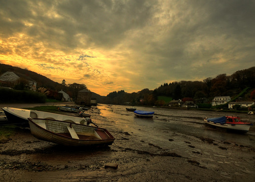 sunset river boats cornwall lerryn