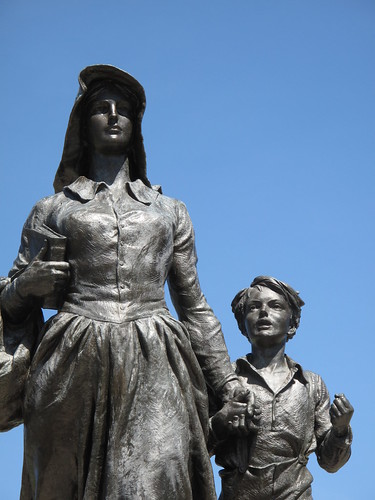 oklahoma statues pioneerwomanstatue poncacityokla kaycountyokla