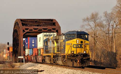city railroad winter light urban yellow electric metal diamonds landscape vanishingpoint illinois scenery december commerce mechanical diesel steel scenic cook structures bridges beautifullight railway sunny trains fair junction il clear equipment business machinery commercial engines transportation infrastructure machines shipping 2008 railways freight wedge apparatus locomotives railroads wedgie cookcounty crossings spans devices rightofway csx truss 613 interestinglight q4 blueisland dieselelectric capturenx nikoncapturenx railraods 20081230chicago ldnovember ©jimfraziercom ld2011