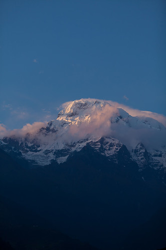 nepal sunset trekking peak annapurna afterglow dakshin 徒步 尼泊尔 annapurnasouth landrung landruk 保护区 annapurnaconservationarea 安纳普尔纳