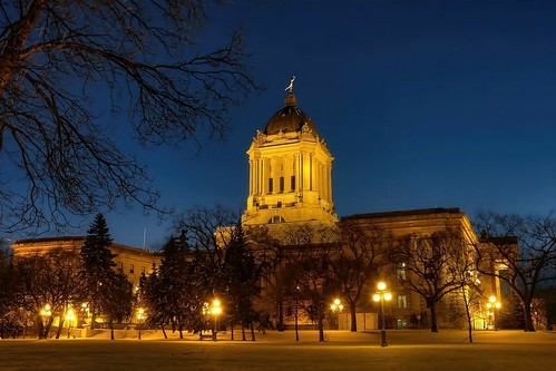 longexposure winter snow canada architecture night lumix downtown winnipeg manitoba hdr 1000views manitobalegislature goldenboy photomatix tonemapped cans2s fz35