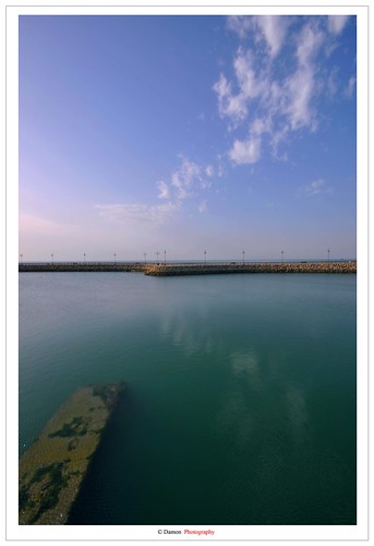 cloud seascape water clouds landscape nikon waterfront sigma front kuwait mm 1020 hdr sigma1020mm d90 nikond90