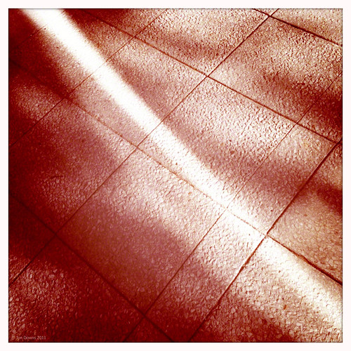 light red orange sunlight white color colour art colors mobile digital downs photography photo jon flickr artist colours photographer phone image picture pic photograph paving slabs iphone vanagram jondowns