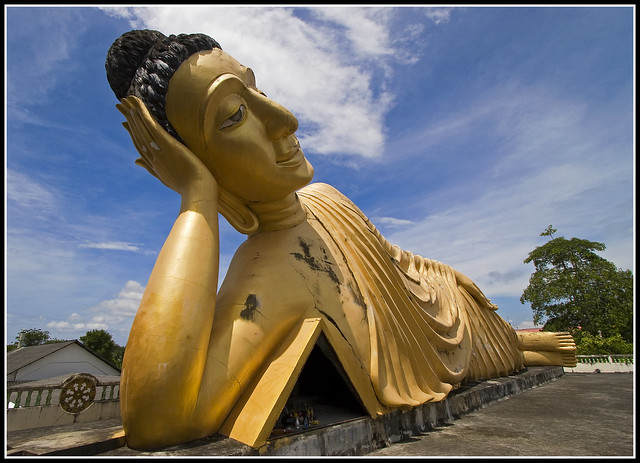 Sri Sunthorn Temple in Phuket - Reclining Buddha