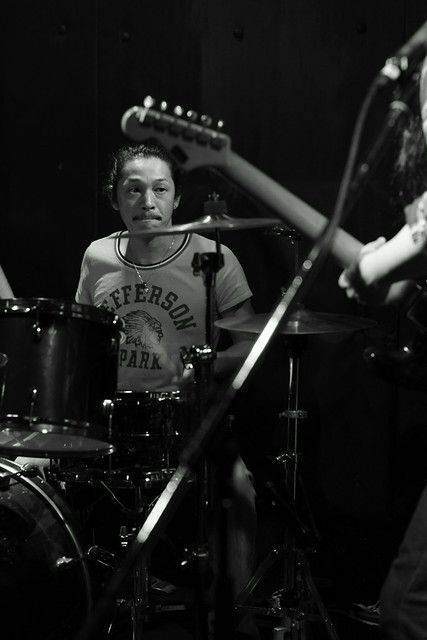 O.E. Gallagher plays TASTE at Shimbashi ZZ, Tokyo, 18 Mar 2012. 332
