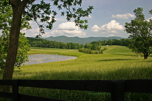 2004 virginia spring may may2004 shenandoahvalley nationalhistoriclandmark greatskies nrhp virginiamountains rockbridgecounty lakesandponds mccormickfarm