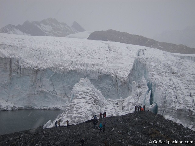 Snow begins to fall at Pastoruri Glacier