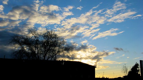sunset sky urban españa color tree silhouette clouds canon landscape arbol spain paisaje panoramic powershot valladolid cielo panoramica nubes urbano puestadesol silueta tordesillas paintnet a720 gettyimagesiberiaq3