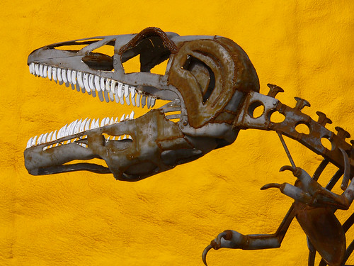 sculpture monster photography dinosaur teeth artshow highway395