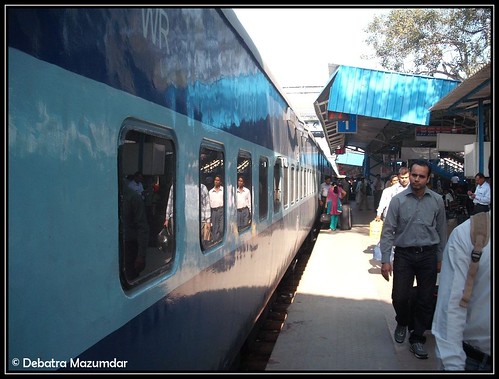 india train ir rail punjab nr railways ldh ludhiana indianrailways northernrailway 12926 paschim paschimexpress ludhianajunction