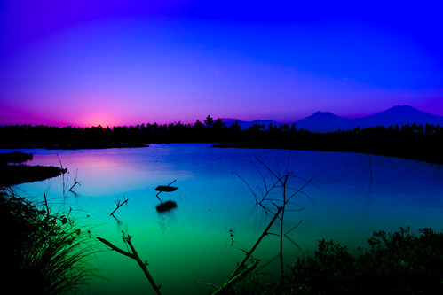 blue sunset green water indonesia volcano java east refelections bayuwangi