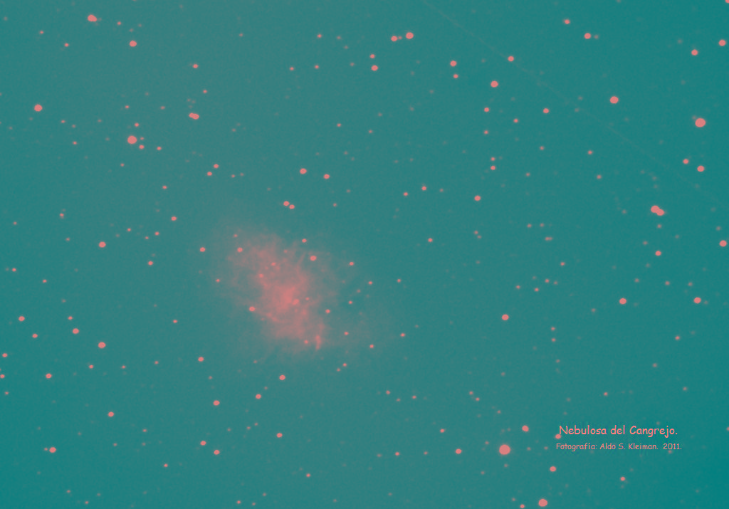 Nebulosa del Cangrejo y satélite.
