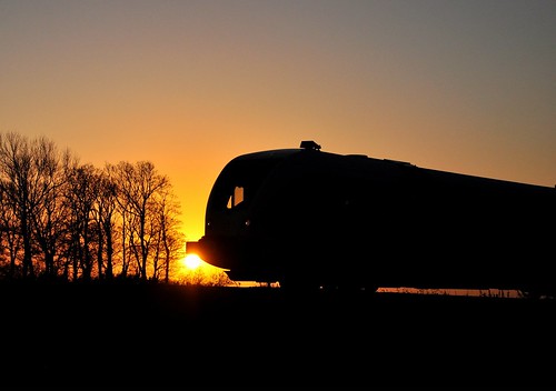 sunset sun backlight train mood silhouettes henk usquert nikond90 powerfocusfotografie